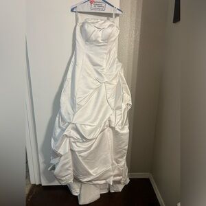 Vera Wang Wedding Dress